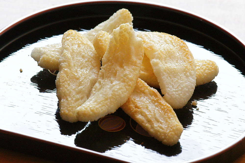 魚沼あられ　越後サラダ